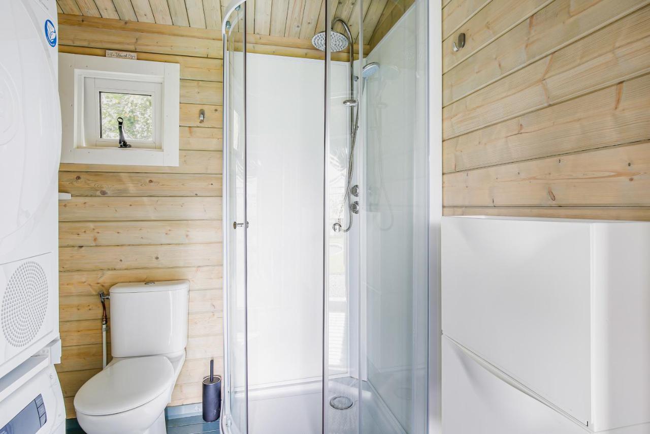 Huskes Hus En Hiem - Rent As One - Chalets 65 & 66 Villa Grou Bagian luar foto